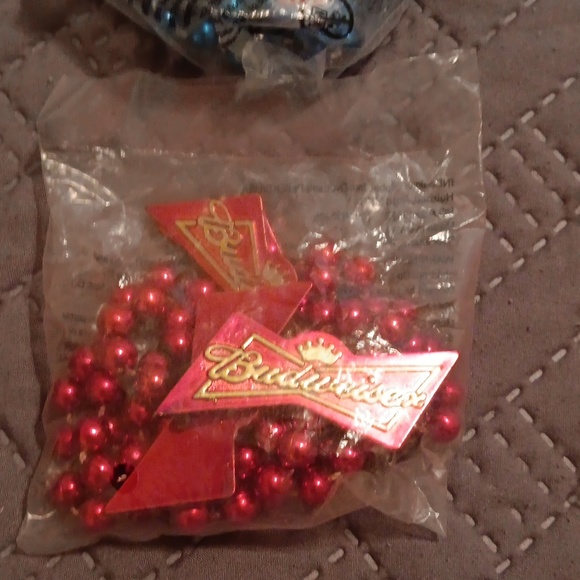 Budweiser Bottle Openers (7) Beads (2) - Picture 4 of 4